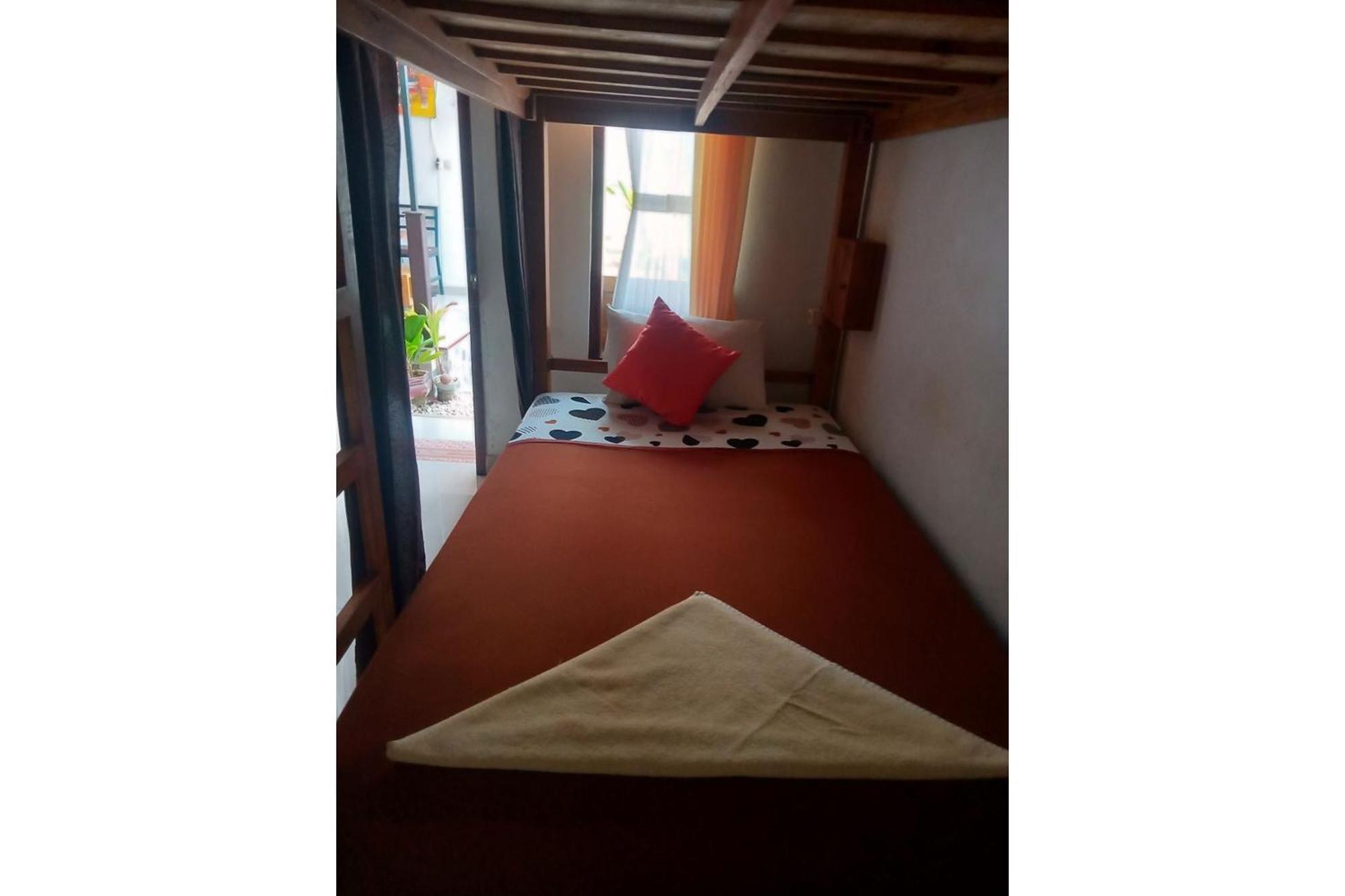Gedhong Hostel Batununggul Εξωτερικό φωτογραφία